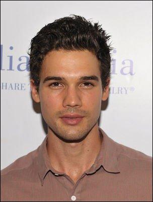 steven_strait022 (304x400, 18 kБ...)